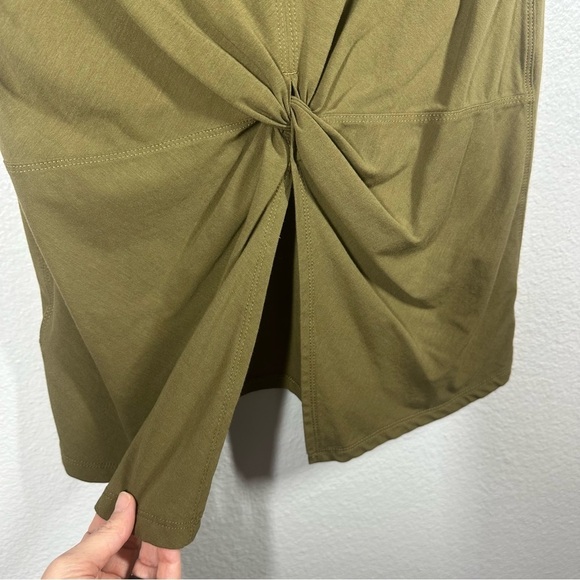 Athleta Outbound‎ Twist Tee Shirt Women's XXS Olive Green Jersey Knit V-Neck - Picture 7 of 7